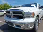 2017 Ram 1500 Big Horn z VIN 1C6RR7LM3HS879439, wystawiony jako IAAI lot #42729698 z przebiegiem 171 714 mil mil oraz . Historia ofert i sprzedaży dostępna na DreamBid. Obrazek 6.