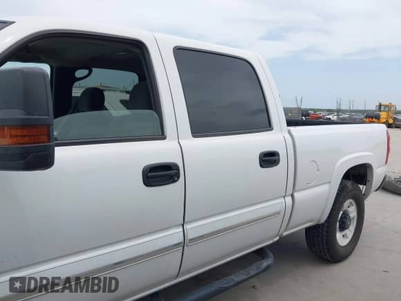 2003 Chevrolet Silverado 1500HD LS с VIN 1GCGC13U43F221791, выставлен на аукционе IAAI как лот 42794725 с пробегом 126 318 миль миль и . История ставок и продаж доступна на DreamBid. Изображение 14.