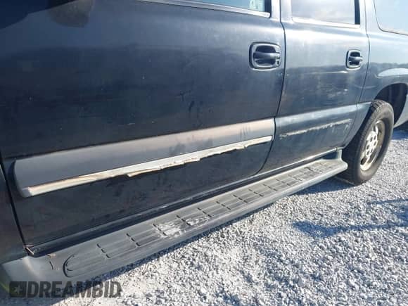 2003 Chevrolet Suburban LS with VIN 1GNEC16T43J221644, listed as a IAAI auction lot 43381885 with 231,154 mi miles and . Bid and sale history available at DreamBid. Image 6.