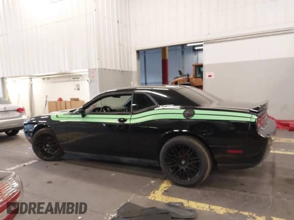 2013 Dodge Challenger SXT с VIN 2C3CDYAG7DH704245, выставлен на аукционе IAAI как лот 43250299 с пробегом Не указан миль и . История ставок и продаж доступна на DreamBid. Изображение 13.