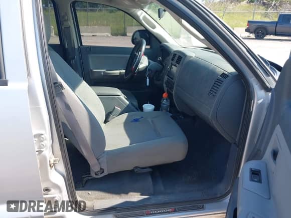 2006 Dodge Dakota SLT with VIN 1D7HW48K36S535714, listed as a IAAI auction lot 42751924 with 77,642 mi miles and . Bid and sale history available at DreamBid. Image 5.
