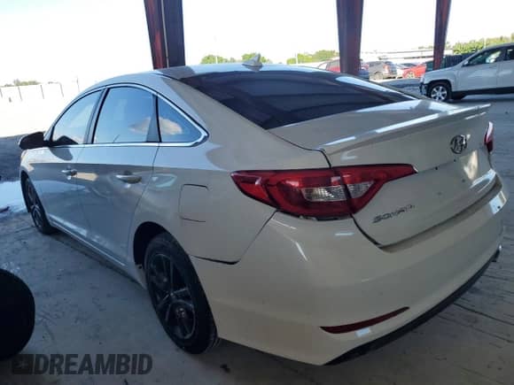 2015 Hyundai Sonata SE with VIN 5NPE24AF8FH191463, listed as a Copart auction lot 82769105 with 133,312 mi miles and Clean title. Bid and sale history available at DreamBid. Image 2.