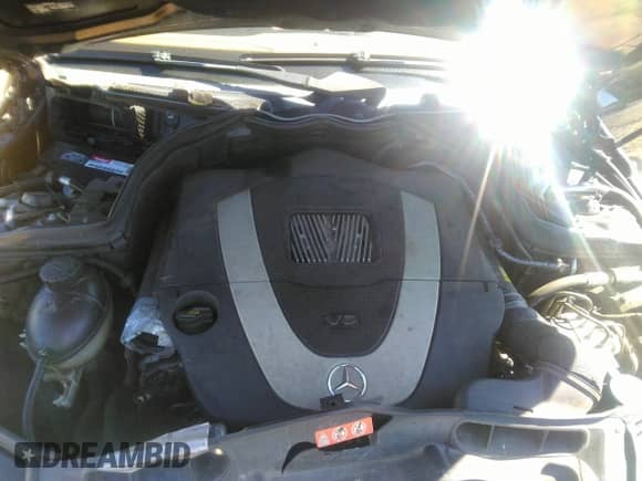 2008 Mercedes-Benz C 300 Sport z VIN WDDGF54X98R023677, wystawiony jako IAAI lot #43440146 z przebiegiem 150 073 mil mil oraz . Historia ofert i sprzedaży dostępna na DreamBid. Obrazek 10.