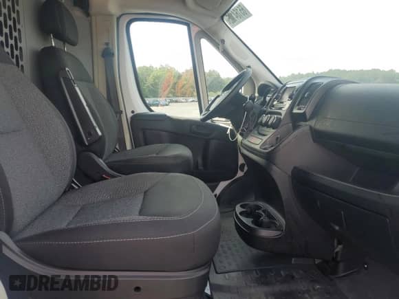 2021 Ram ProMaster Cargo с VIN 3C6LRVNG2ME552514, выставлен на аукционе Copart как лот 65164125 с пробегом 124 650 миль миль и Списание • Salvage title. История ставок и продаж доступна на DreamBid. Изображение 10.