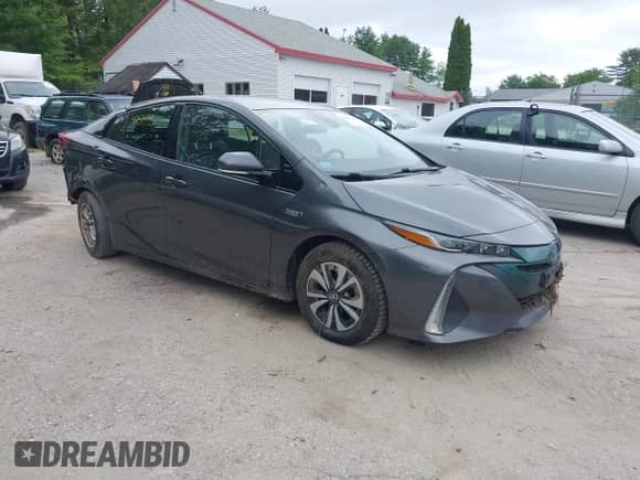 2018 Toyota Prius Plus z VIN JTDKARFP7J3083814, wystawiony jako IAAI lot #42511795 z przebiegiem 138 255 mil mil oraz . Historia ofert i sprzedaży dostępna na DreamBid. Obrazek 1.