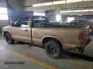 2002 Chevrolet S-10 with VIN 1GCCS145X28236145, listed as a Copart auction lot 83739454 with 152,078 mi miles and Salvage title. Bid and sale history available at DreamBid. Image 2.