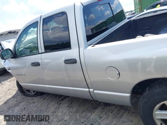 2006 Dodge 1500 Laramie с VIN 1D7HA18246S684811, выставлен на аукционе IAAI как лот 42728664 с пробегом Не указан миль и . История ставок и продаж доступна на DreamBid. Изображение 14.