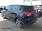 2020 Honda HR-V LX z VIN 3CZRU6H38LM718887, wystawiony jako IAAI lot #42925717 z przebiegiem 44 496 mil mil oraz . Historia ofert i sprzedaży dostępna na DreamBid. Obrazek 3.