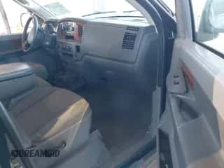 2006 Dodge 1500 SLT z VIN 1D7HU18PX6J230720, wystawiony jako IAAI lot #43461733 z przebiegiem 209 612 mil mil oraz . Historia ofert i sprzedaży dostępna na DreamBid. Obrazek 5.