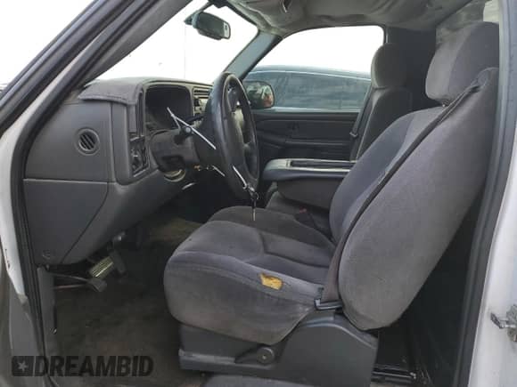 2005 GMC Sierra 1500 Work Truck with VIN 1GTEC14V45Z226490, listed as a Copart auction lot 45606305 with 205,203 mi miles and Salvage title. Bid and sale history available at DreamBid. Image 7.