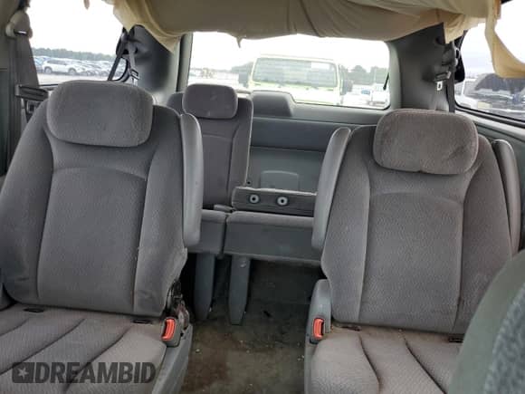 2005 Dodge Caravan SXT с VIN 2D4GP44L65R525599, выставлен на аукционе Copart как лот 73297944 с пробегом 230 808 миль миль и Списание • Salvage title. История ставок и продаж доступна на DreamBid. Изображение 10.