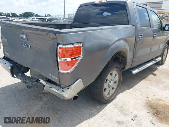 2011 Ford F-150 XL z VIN 1FTFW1CFXBKD37300, wystawiony jako IAAI lot #43023225 z przebiegiem 157 288 mil mil oraz . Historia ofert i sprzedaży dostępna na DreamBid. Obrazek 17.