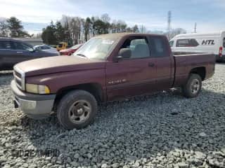 2000 Dodge 1500 with VIN 1B7HC13Y4YJ104983, listed as a Copart auction lot 45980265 with 164,727 mi miles and Clean title. Bid and sale history available at DreamBid. Image 1.