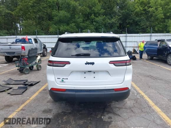 2023 Jeep Grand Cherokee Altitude X with VIN 1C4RJKAG5P8101686, listed as a IAAI auction lot 43033435 with 73,507 mi miles and . Bid and sale history available at DreamBid. Image 16.