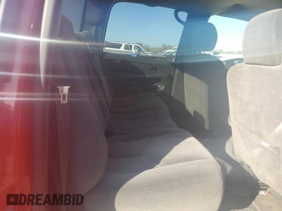 2006 Chevrolet Silverado 1500 LT1 с VIN 2GCEC13Z061272431, выставлен на аукционе Copart как лот 86782395 с пробегом 339 887 миль миль и Списание • Salvage title. История ставок и продаж доступна на DreamBid. Изображение 10.