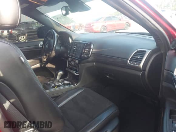 2020 Jeep Grand Cherokee Laredo E с VIN 1C4RJEAG1LC430653, выставлен на аукционе IAAI как лот 42720951 с пробегом 63 145 миль миль и . История ставок и продаж доступна на DreamBid. Изображение 5.