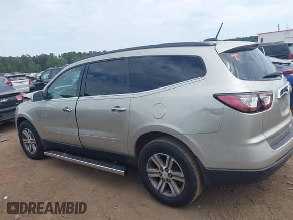 2017 Chevrolet Traverse LT z VIN 1GNKRGKD3HJ154867, wystawiony jako IAAI lot #43109110 z przebiegiem Nie podano mil oraz . Historia ofert i sprzedaży dostępna na DreamBid. Obrazek 14.