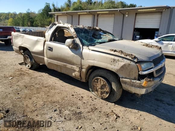 2005 Chevrolet Silverado 1500 z VIN 1GCEC14T85Z121465, wystawiony jako Copart lot #81165044 z przebiegiem 184 695 mil mil oraz Szkoda całkowita • Salvage title. Historia ofert i sprzedaży dostępna na DreamBid. Obrazek 4.