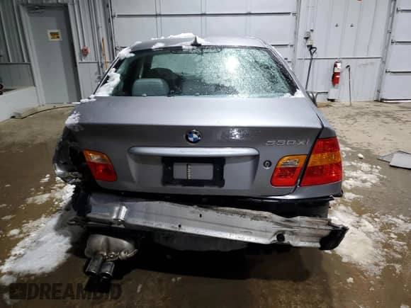 2005 BMW 3 Series 330xi с VIN WBAEW53485PN37386, выставлен на аукционе Copart как лот 42941645 с пробегом 141 358 миль миль и Списание • Salvage title. История ставок и продаж доступна на DreamBid. Изображение 6.
