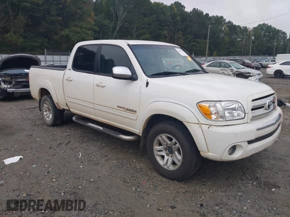 2006 Toyota Tundra SR5 with VIN 5TBDT441X6S549903, listed as a IAAI auction lot 43384170 with 303,388 mi miles and . Bid and sale history available at DreamBid. Image 1.