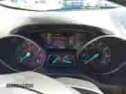 2018 Ford Escape SE z VIN 1FMCU9GD8JUA98392, wystawiony jako IAAI lot #42995836 z przebiegiem 104 260 mil mil oraz . Historia ofert i sprzedaży dostępna na DreamBid. Obrazek 7.