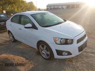 2013 Chevrolet Sonic LTZ с VIN 1G1JE5SBXD4225583, выставлен на аукционе IAAI как лот 43330583 с пробегом 127 845 миль миль и . История ставок и продаж доступна на DreamBid. Изображение 1.