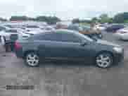 2013 Volvo S60 T5 Premier z VIN YV1612FS8D2180344, wystawiony jako IAAI lot #42863760 z przebiegiem 193 207 mil mil oraz . Historia ofert i sprzedaży dostępna na DreamBid. Obrazek 12.