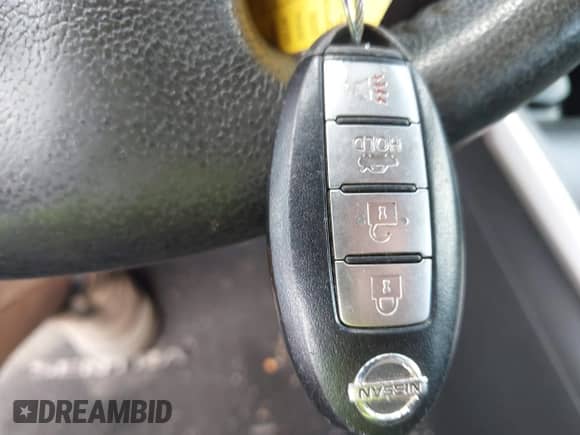 2017 Nissan Sentra SR with VIN 3N1AB7AP1HL675523, listed as a IAAI auction lot 42985946 with 114,433 mi miles and . Bid and sale history available at DreamBid. Image 11.