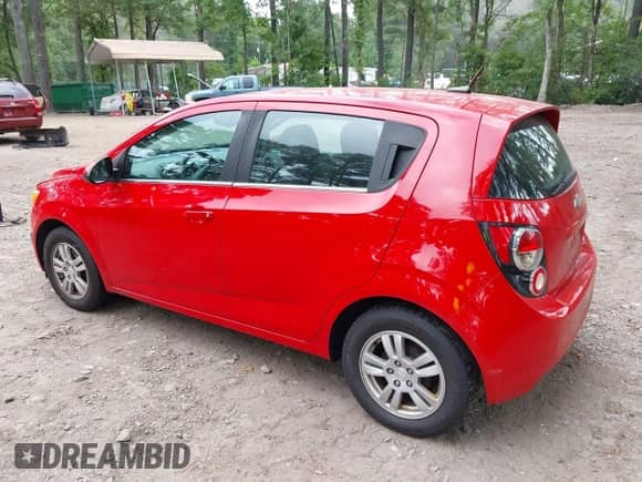 2013 Chevrolet Sonic LT с VIN 1G1JC6SG5D4174632, выставлен на аукционе IAAI как лот 42966187 с пробегом 132 005 миль миль и . История ставок и продаж доступна на DreamBid. Изображение 3.