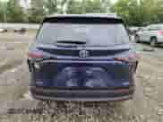 2025 Toyota Sienna XLE with VIN 5TDJRKEC0SS254008, listed as a Copart auction lot 66612865 with 2,489 mi miles and Salvage title. Bid and sale history available at DreamBid. Image 6.