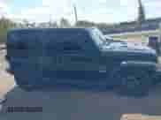 2021 Jeep Wrangler Unlimited Sahara z VIN 1C4JJXP60MW642404, wystawiony jako IAAI lot #43202795 z przebiegiem 38 263 mil mil oraz . Historia ofert i sprzedaży dostępna na DreamBid. Obrazek 13.