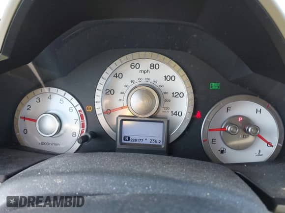 2010 Honda Pilot Touring with VIN 5FNYF4H99AB040690, listed as a IAAI auction lot 43338979 with 228,177 mi miles and . Bid and sale history available at DreamBid. Image 7.