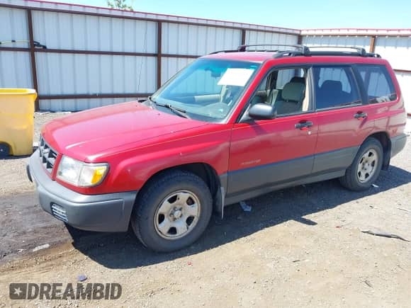 1999 Subaru Forester L with VIN JF1SF6353XH714692, listed as a IAAI auction lot 42861184 with 120,820 mi miles and . Bid and sale history available at DreamBid. Image 2.