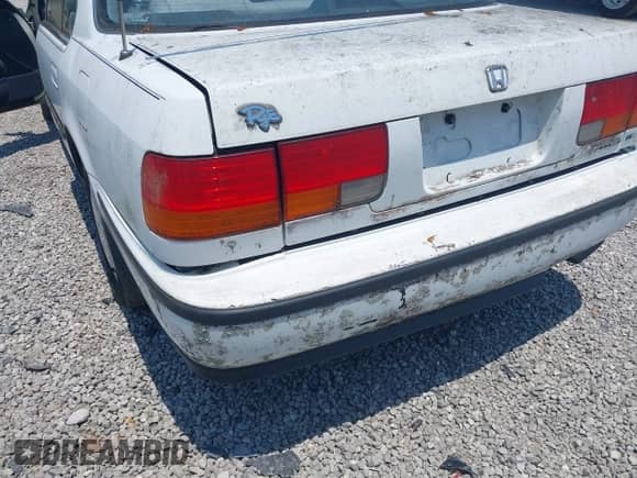 1993 Honda Accord LX z VIN JHMCB7653PC002464, wystawiony jako IAAI lot #42582131 z przebiegiem 243 918 mil mil oraz . Historia ofert i sprzedaży dostępna na DreamBid. Obrazek 6.