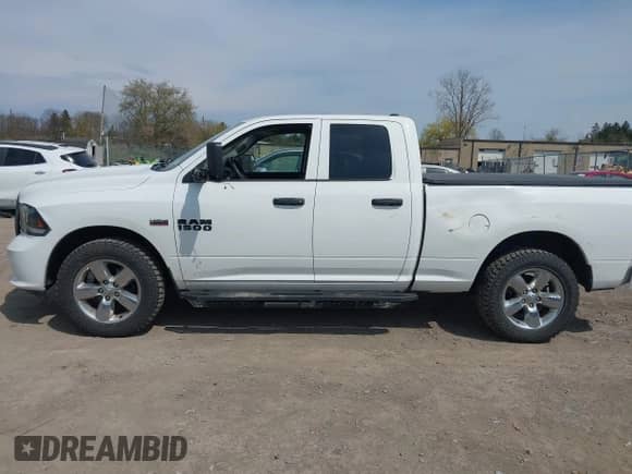 2018 Ram 1500 Tradesman с VIN 1C6RR7FT8JS310353, выставлен на аукционе IAAI как лот 42092087 с пробегом 95 005 миль миль и . История ставок и продаж доступна на DreamBid. Изображение 14.