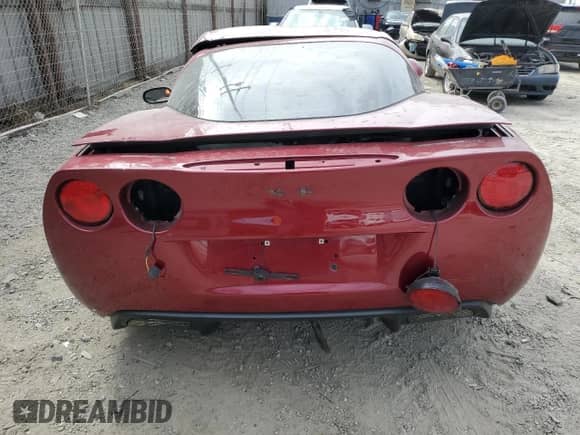 2006 Chevrolet Corvette с VIN 1G1YY26U865131053, выставлен на аукционе Copart как лот 72229644 с пробегом Не указан миль и Списание • Salvage title. История ставок и продаж доступна на DreamBid. Изображение 6.