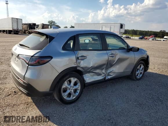 2025 Honda HR-V LX z VIN 3CZRZ1H34SM714239, wystawiony jako Copart lot #71808355 z przebiegiem 24 401 mil mil oraz Szkoda całkowita • Salvage title. Historia ofert i sprzedaży dostępna na DreamBid. Obrazek 3.