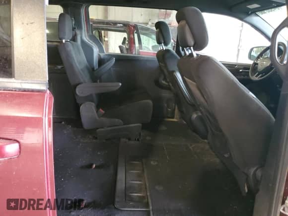 2017 Dodge Grand Caravan SE Plus with VIN 2C4RDGBG8HR601169, listed as a Copart auction lot 84938155 with 192,678 mi miles and Clean title. Bid and sale history available at DreamBid. Image 11.