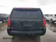 2019 Chevrolet Suburban LS z VIN 1GNSCGKC7KR198985, wystawiony jako Copart lot #42401795 z przebiegiem 220 912 mil mil oraz Szkoda całkowita • Salvage title. Historia ofert i sprzedaży dostępna na DreamBid. Obrazek 6.