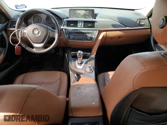 2013 BMW 3 Series 328i с VIN WBA3A5G56DNP26766, выставлен на аукционе Copart как лот 86213875 с пробегом 186 665 миль миль и Списание • Salvage title. История ставок и продаж доступна на DreamBid. Изображение 8.