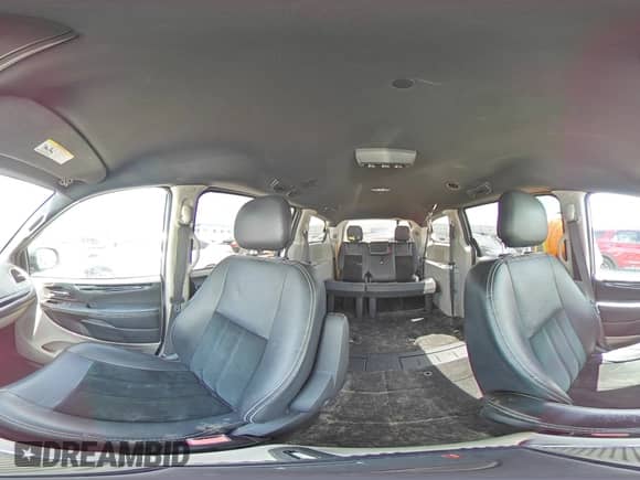 2017 Dodge Grand Caravan SXT z VIN 2C4RDGCG1HR842893, wystawiony jako Copart lot #70762035 z przebiegiem 78 364 mil mil oraz Szkoda całkowita • Salvage title. Historia ofert i sprzedaży dostępna na DreamBid. Obrazek 15.