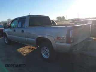 2002 Chevrolet Silverado 1500HD LT с VIN 1GCGK13U22F106947, выставлен на аукционе IAAI как лот 41355023 с пробегом 99 073 миль миль и . История ставок и продаж доступна на DreamBid. Изображение 3.
