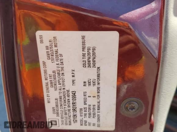 2000 Cadillac Escalade with VIN 1GYEK13R3YR109943, listed as a Copart auction lot 70992205 with 212,427 mi miles and Salvage title. Bid and sale history available at DreamBid. Image 13.