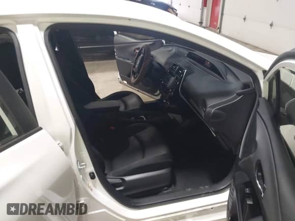 2020 Toyota Prius L Eco с VIN JTDKARFU0L3117987, выставлен на аукционе IAAI как лот 43144394 с пробегом 68 756 миль миль и . История ставок и продаж доступна на DreamBid. Изображение 5.