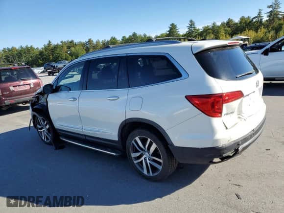 2017 Honda Pilot Elite with VIN 5FNYF6H08HB028022, listed as a Copart auction lot 84253805 with 109,347 mi miles and Salvage title. Bid and sale history available at DreamBid. Image 2.