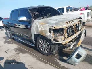 2015 Toyota Tundra Limited z VIN 5TFFY5F12FX179383, wystawiony jako IAAI lot #43135046 z przebiegiem Nie podano mil oraz . Historia ofert i sprzedaży dostępna na DreamBid. Obrazek 1.