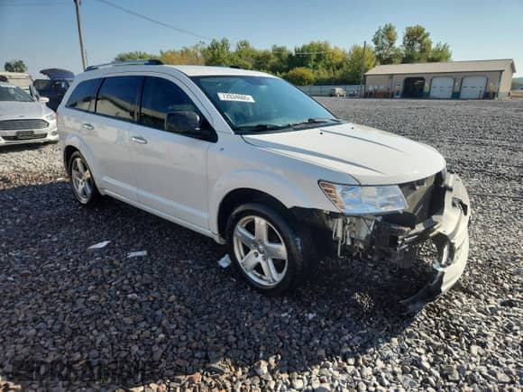 2009 Dodge Journey R/T with VIN 3D4GH67V29T233876, listed as a Copart auction lot 72034605 with 183,067 mi miles and Salvage title. Bid and sale history available at DreamBid. Image 4.