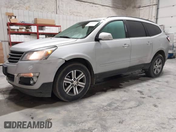 2016 Chevrolet Traverse LT z VIN 1GNKVGKD2GJ279059, wystawiony jako IAAI lot #43316781 z przebiegiem 96 018 mil mil oraz . Historia ofert i sprzedaży dostępna na DreamBid. Obrazek 2.