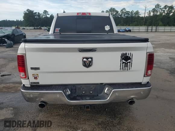 2015 Ram 1500 Laramie z VIN 1C6RR6NT2FS542353, wystawiony jako Copart lot #66445715 z przebiegiem 97 947 mil mil oraz Szkoda całkowita • Salvage title. Historia ofert i sprzedaży dostępna na DreamBid. Obrazek 6.