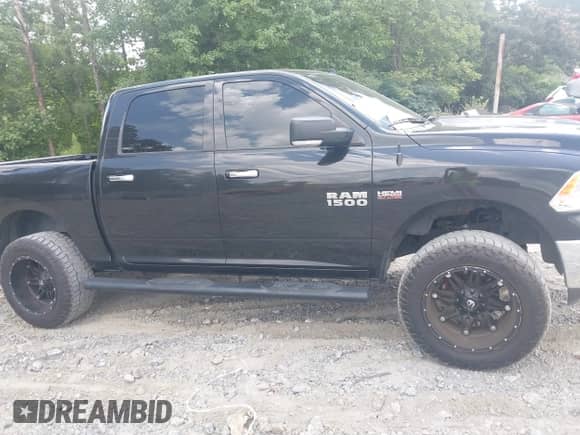 2016 Ram 1500 Lone Star z VIN 3C6RR6LT0GG356001, wystawiony jako IAAI lot #42638554 z przebiegiem 214 928 mil mil oraz . Historia ofert i sprzedaży dostępna na DreamBid. Obrazek 13.